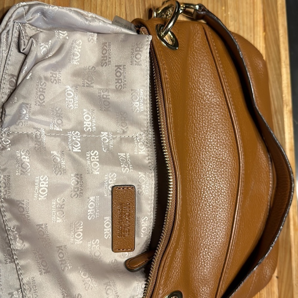 Michael Kors purse. Camel color. Beautiful - Picture 13 of 13